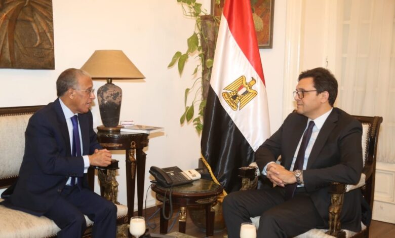 وزير الثقافة يلتقي سفير المغرب لتعزيز أطر التعاون الثقافي بين البلدين