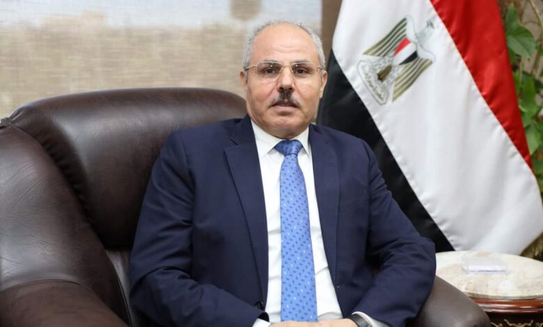 رئيس جامعة قناة السويس يعلن استعدادت امتحانات الفصل الدراسي الصيفي