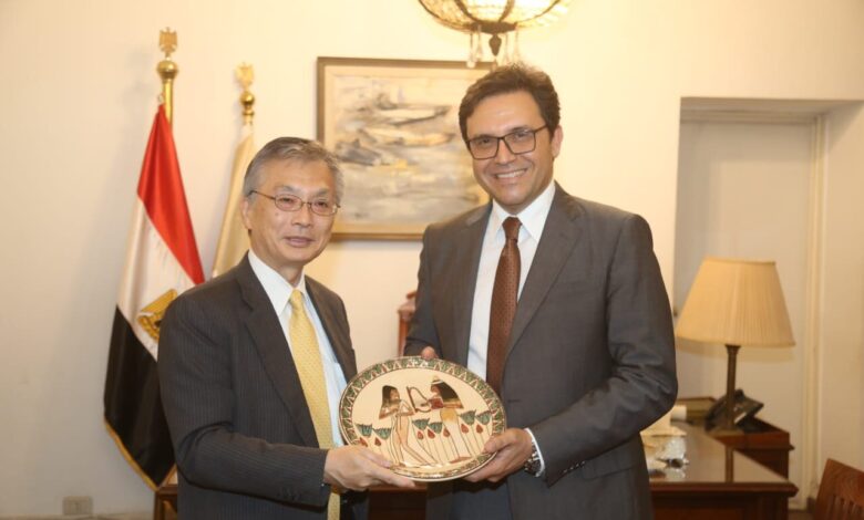 وزير الثقافة يستقبل سفير اليابان في القاهرة لبحث التعاون في المجالات الثقافية