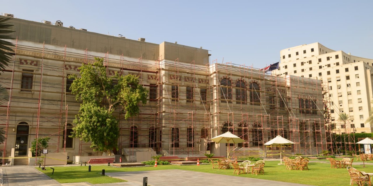 HISTORIC PALACE FAÇADE IN AUC TAHRIR SQUAREUNDERGOES RESTORATION