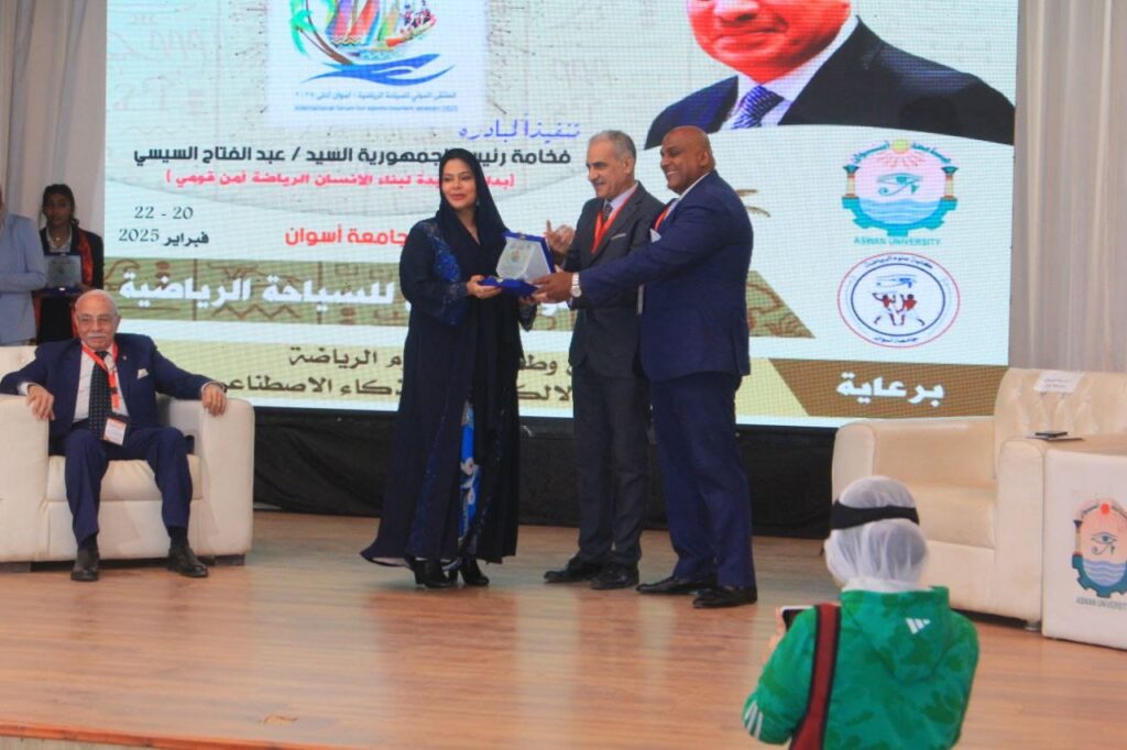 يشيد وفد دولة الإمارات بجامعة أسوان خلال المشاركة في الملتقى الدولي الرابع للسياحة الرياضية.