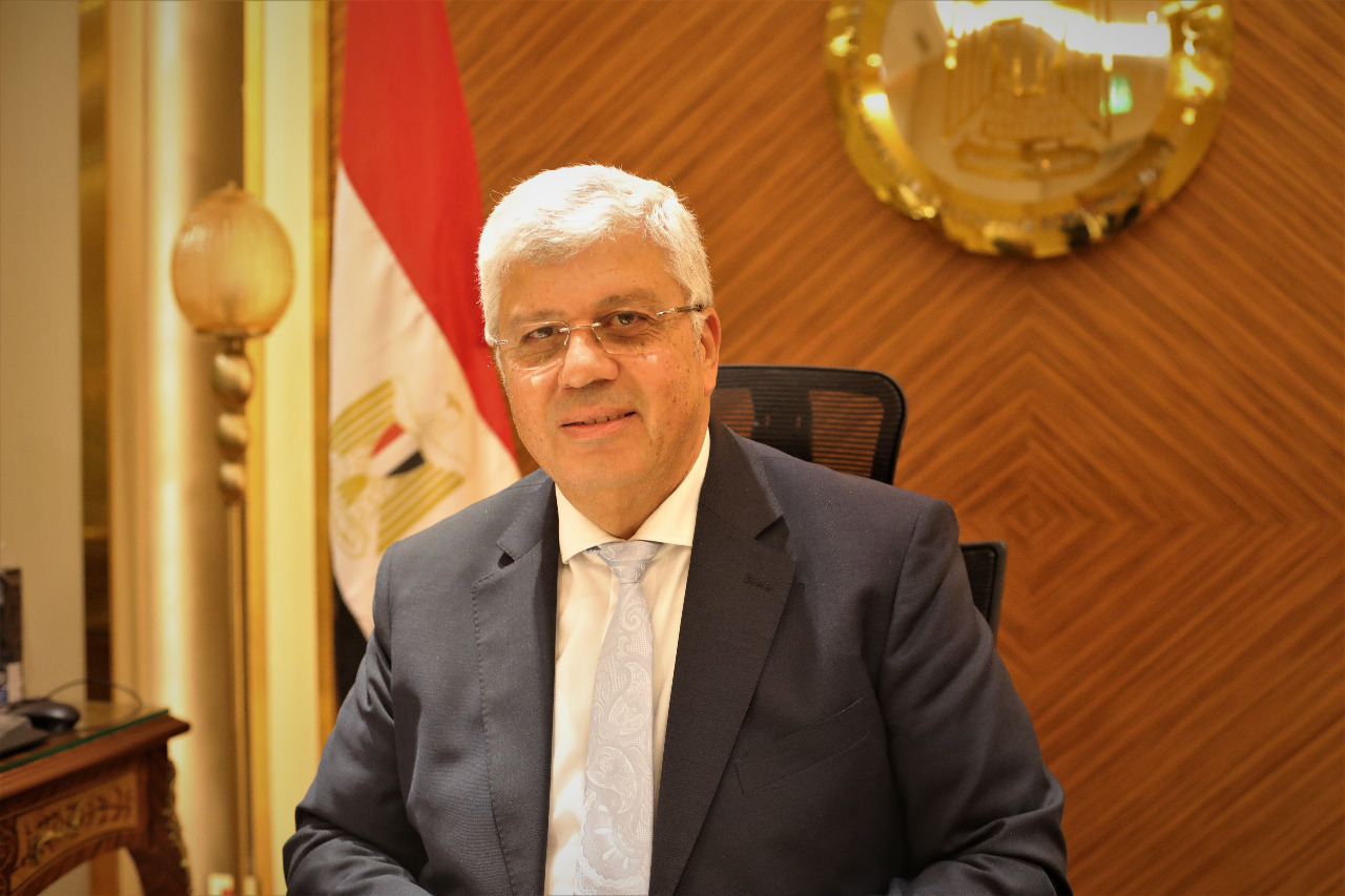 وزير التعليم العالي: ١٢٥ ألف طالب وافد يدرسون بالجامعات المصرية الحكومية والخاصة والأهلية.