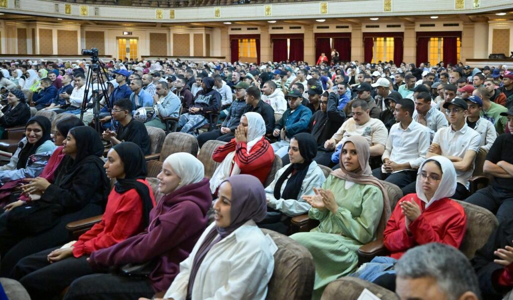 تواصل جامعة القاهرة، برعاية الدكتور محمد سامي عبد الصادق رئيس الجامعة، فعاليات الموسم الثقافي للعام الجامعي 2024-2025 حيث شهدت قاعة الاحتفالات الكبري بالجامعة