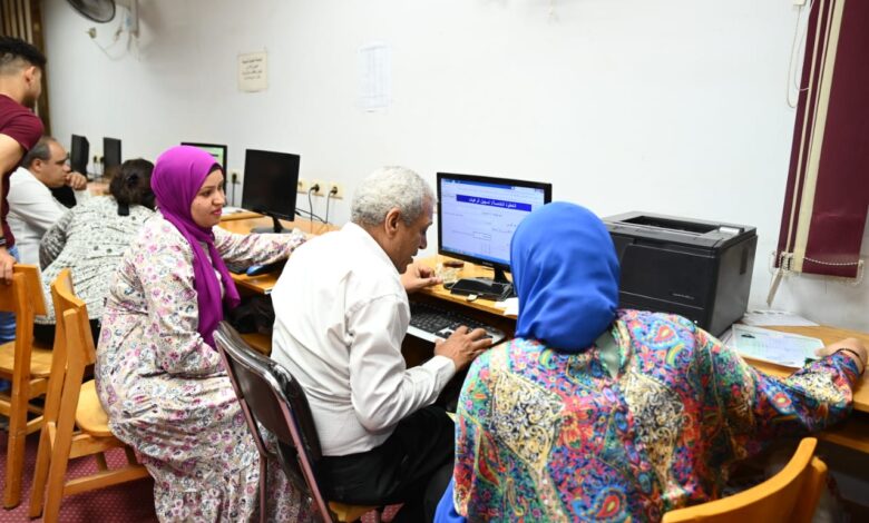 تنسيق الجامعات ٢٠٢٥..معامل الحاسبات بالجامعات الحكومية تنتظم في تقديم الدعم للطلاب