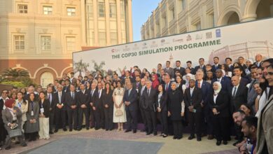 شباب الجامعة البريطانية يصيغون بيانًا لمستقبل أكثر استدامة في محاكاة مؤتمر المناخ COP30