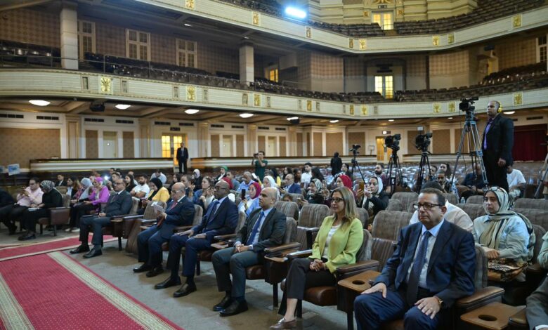 رئيس جامعة القاهرة يستعرض أهم محاور المؤتمر الدولي للجامعة حول الذكاء الاصطناعي