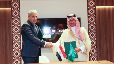 وزير السياحة والآثار ووزير السياحة بالمملكة العربية السعودية