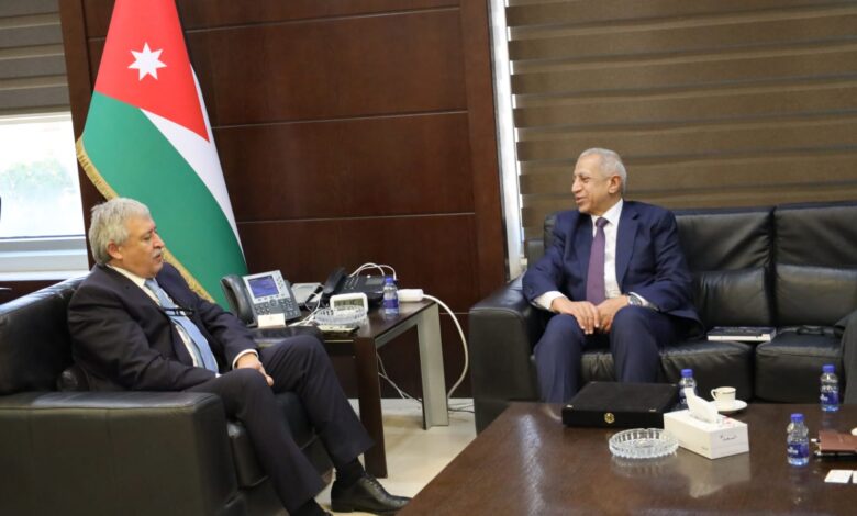 وزير النقل الأردني يستقبل رئيس الأكاديمية العربية للعلوم والتكنولوجيا والنقل البحري لبحث آفاق التعاون المشترك