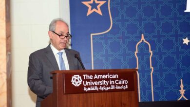 بالصور "إيهاب عبد الرحمن " يلقي الكلمة نيابة عن رئيس الجامعة الأمريكية بالقاهرة خلال حفل إفطار رمضان السنوي 