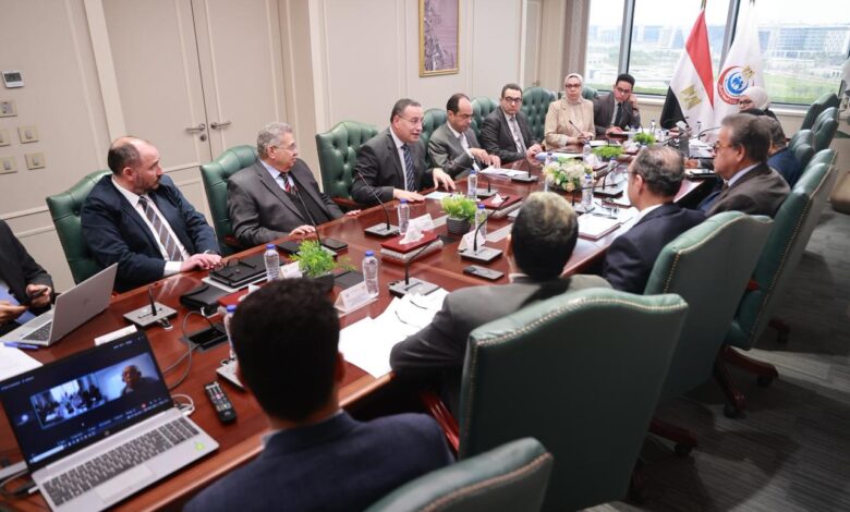 وزيرا الصحة والتعليم العالي يبحثان استراتيجية تدريب الكوادر الطبية