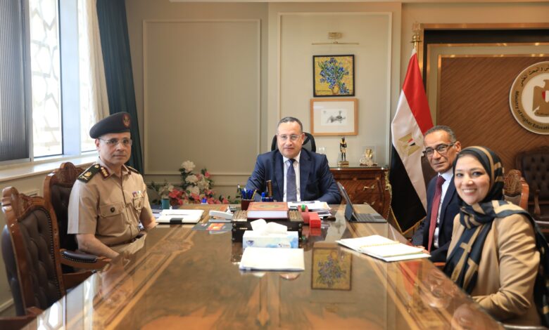 وزير التعليم العالي يتابع تطورات مشروع الجينوم المصري