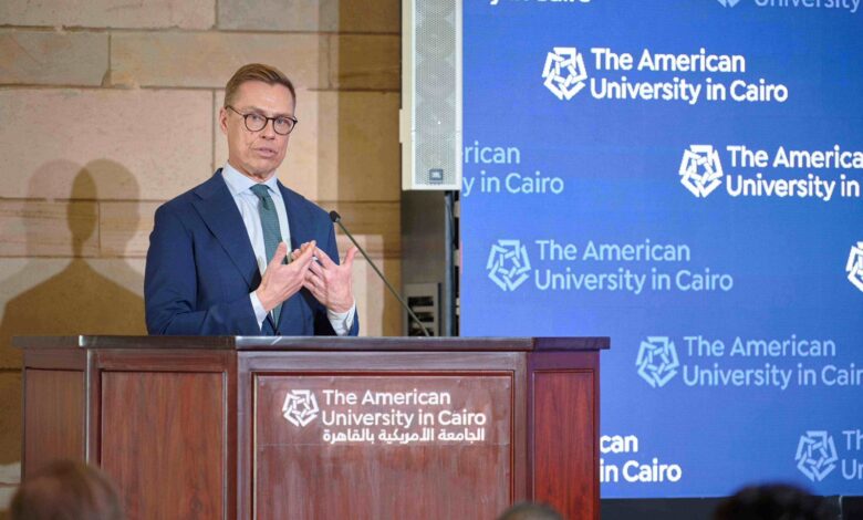 رئيس فنلندا يتناول التحولات في ديناميكيات القوة العالميةبالجامعة الأمريكية بالقاهرة