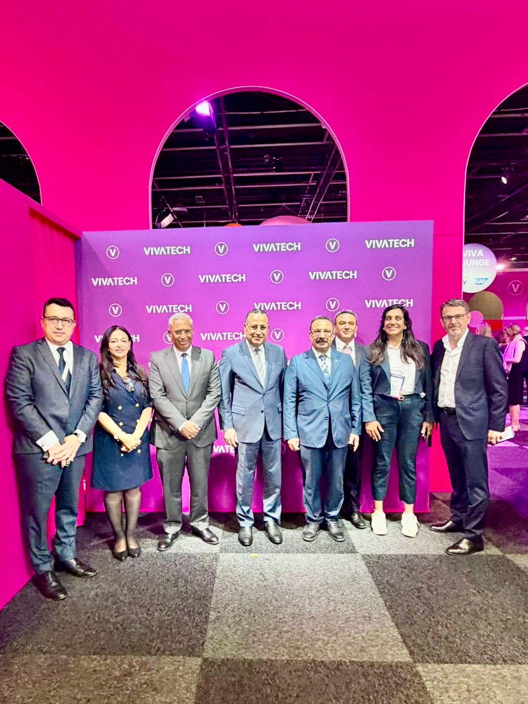 وزير التعليم العالي والبحث العلمي يشارك في فعاليات معرض Viva Technology 2026 بفرنسا لتعزيز التعاون الدولي