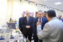 وزير التعليم العالي يؤكد: ضرورة الانتقال بالبحث العلمي من «النشر الأكاديمي» إلى «التطبيق والإنتاج» لبناء اقتصاد قائم على المعرفة