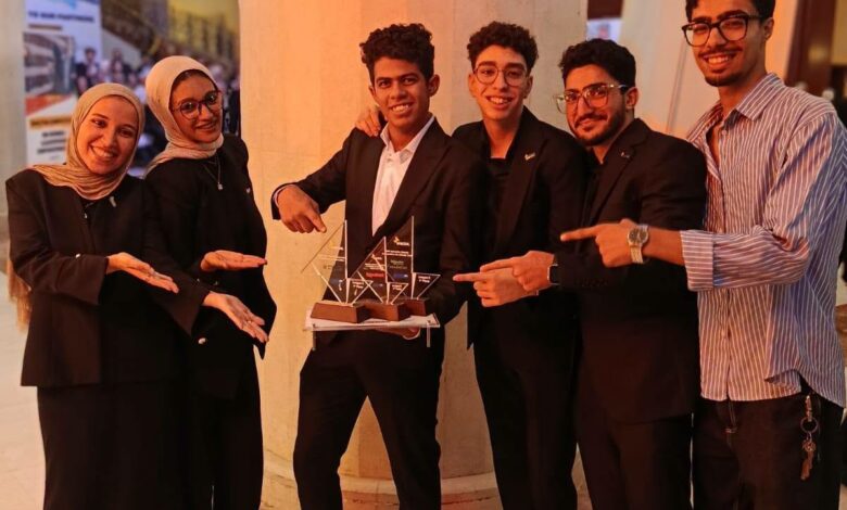 فريق جامعة حلوان التكنولوجية الدولية يحصد المركز الأول في منافستي Climate Tech وSmart Scape