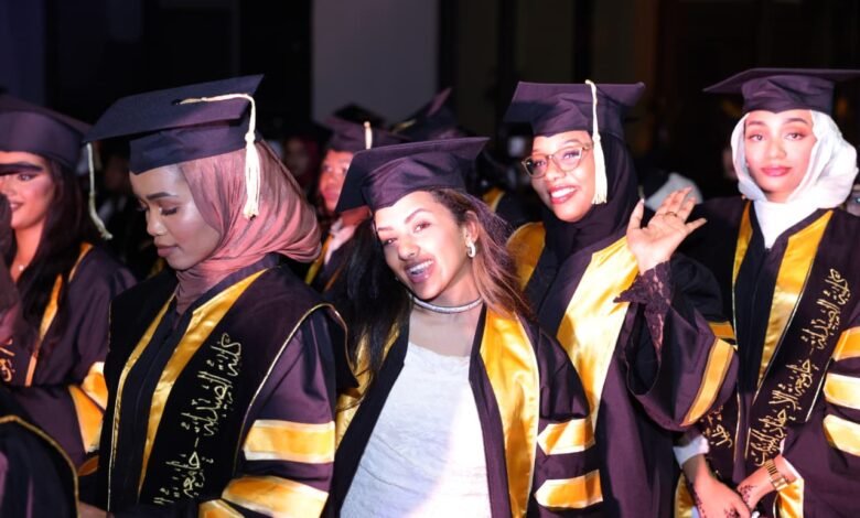 «الأكاديمية العربية» تحتفي بتخريج 101 طبيبة وصيدلانية من جامعة «الأحفاد» السودانية بفرع العلمين الجديدة
